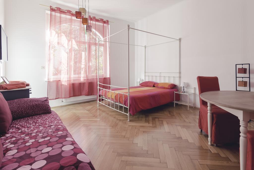 Bolzano Rooms Екстер'єр фото